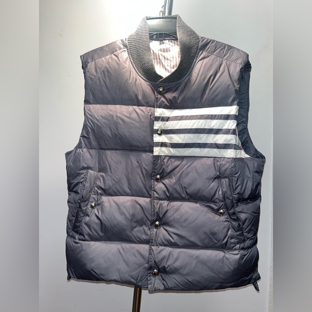 THOM BROWNE 4 Bar Down Vest SIZE 3 EXCELLENT CONDITION